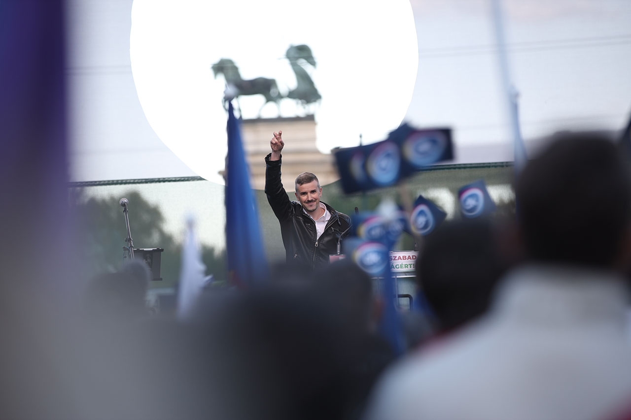 Ha nem lett volna elég a STOP kampányokból, a Jobbik is elindított egyet