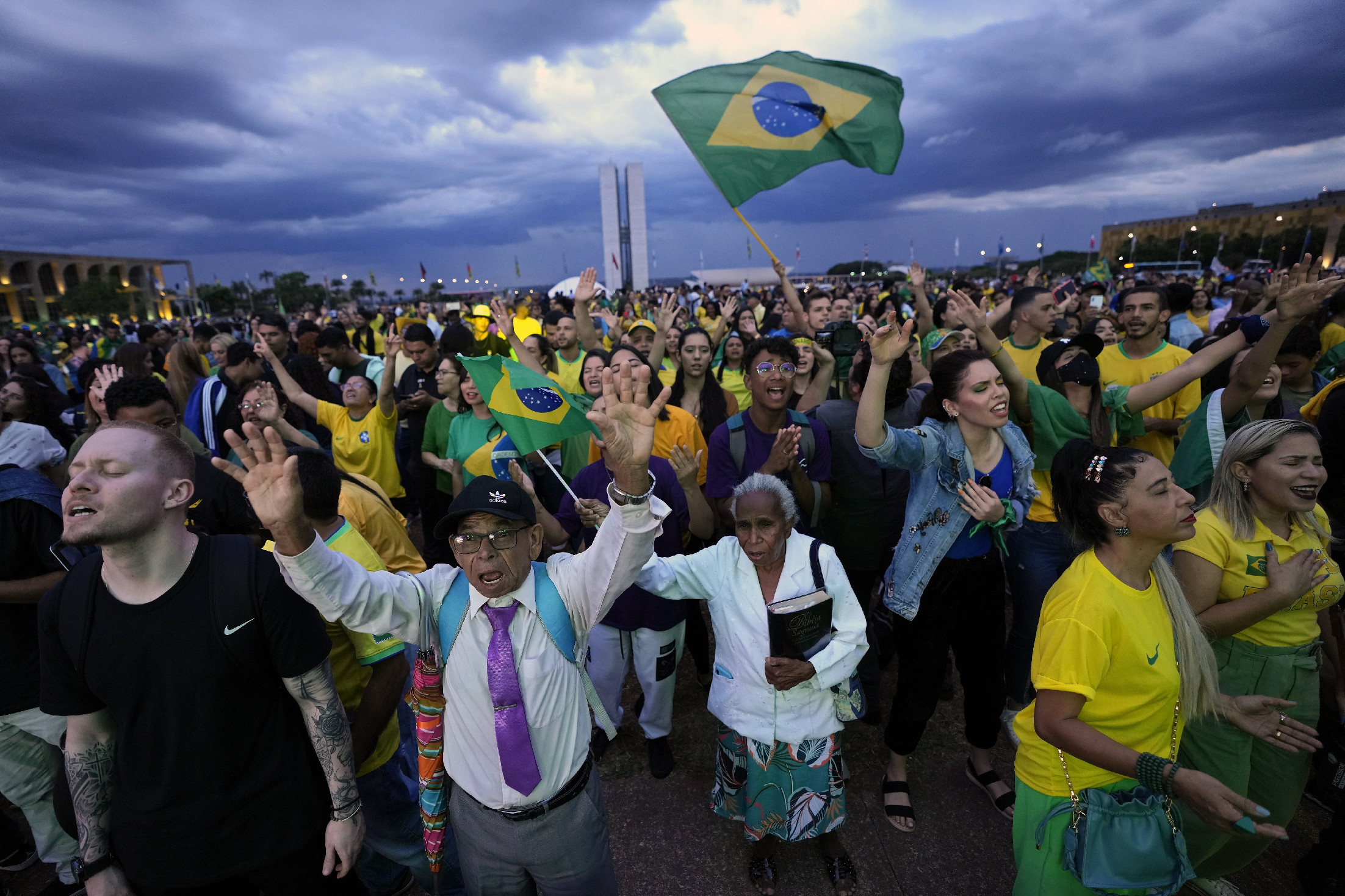 Brazíliában zajlik az elnök- és kormányzóválasztás második fordulója