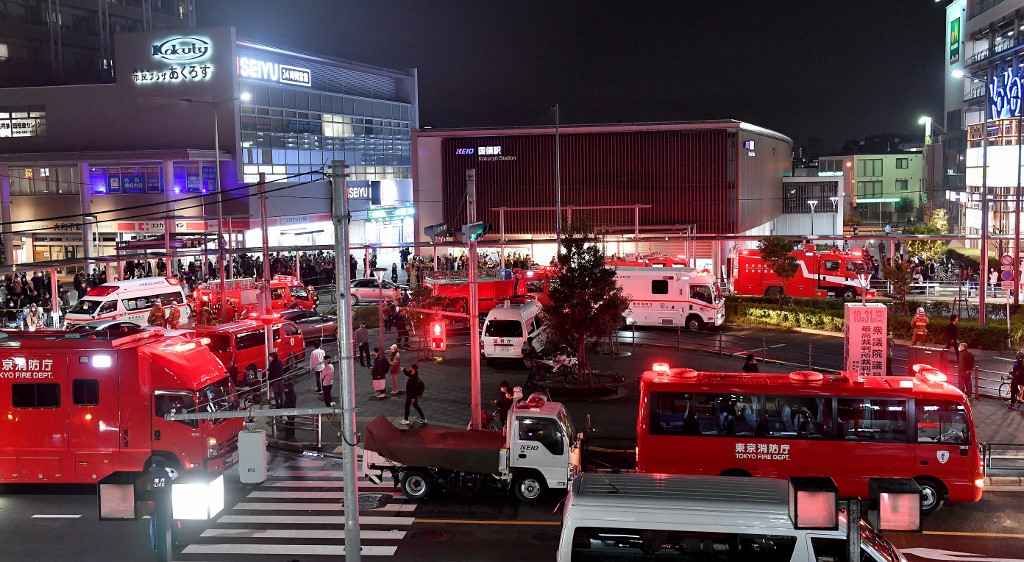 Késelés, gyújtogatás és savtámadás is történt egy japán vonaton