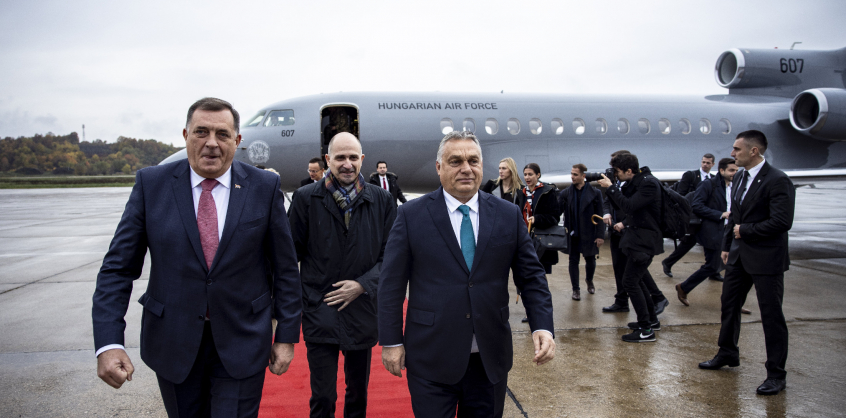 A boszniai szerbek vezetője háborúval riogatja a világot 