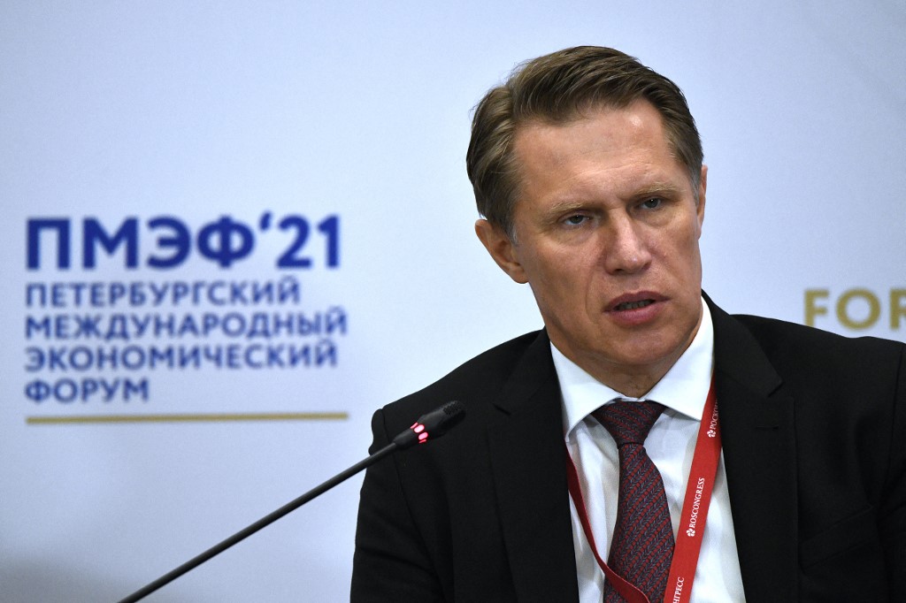 Az orosz egészségügyi miniszter többet tud a magyar oltási adatokról, mint a magyarok