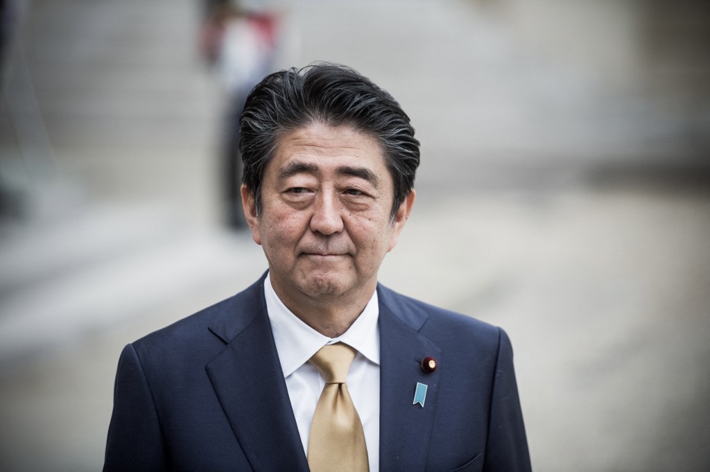 Lelőtték Abe Sinzót, japán korábbi miniszterelnökét