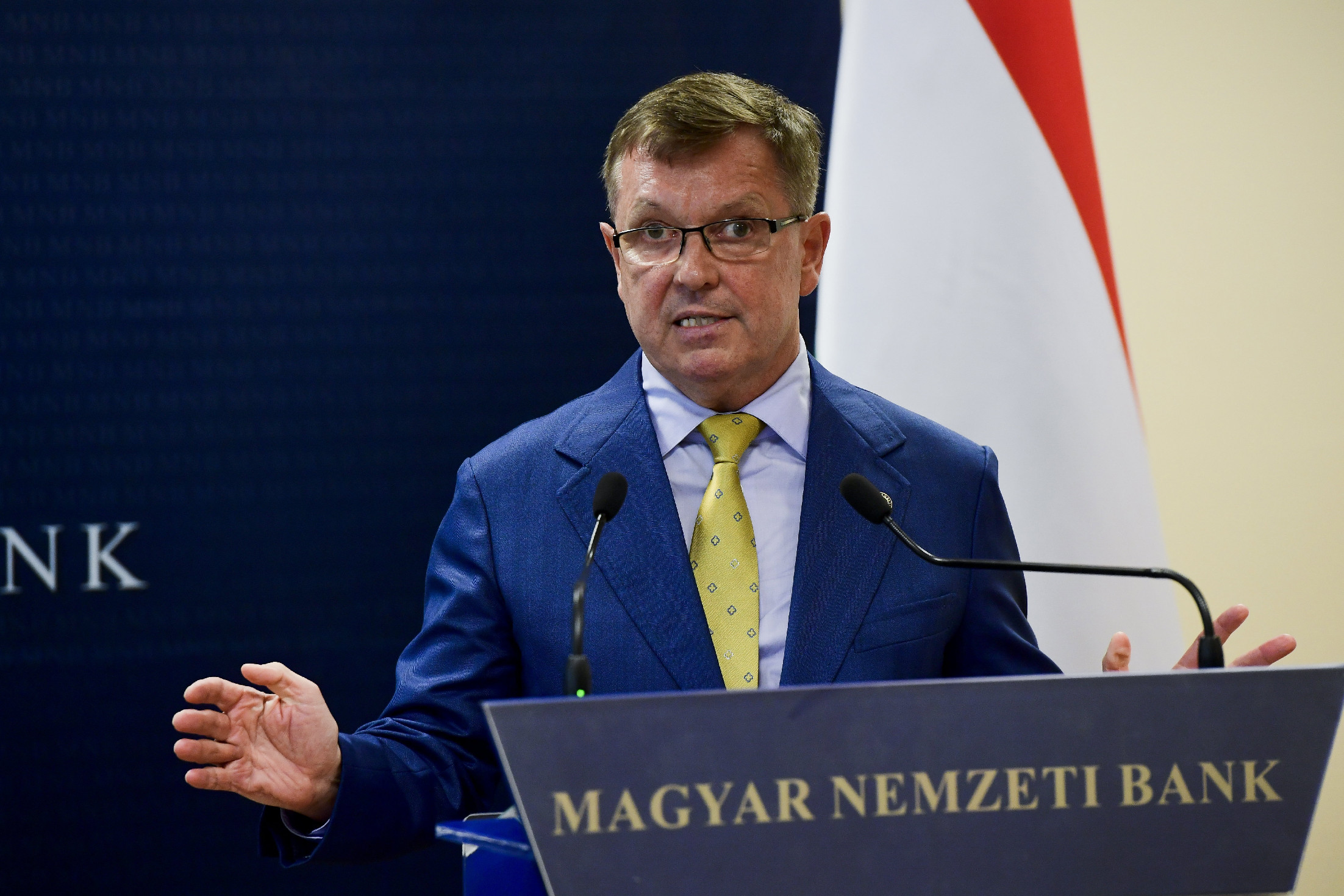 MSZP: az MNB Magyarország érdekeit szolgálja, ne a Matolcsy-család baráti körének gazdagodását!