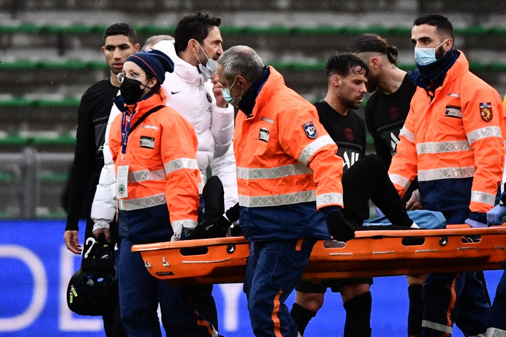 Neymar csúnya sérülést szedett össze, hosszú hetekre kidőlt