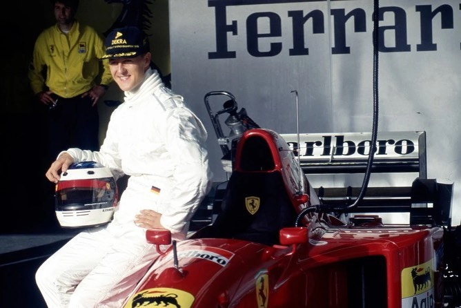 Íme, Schumacherék milyen karácsonyi képeslapot csináltattak idénre – Michael Schumacher is rajta van