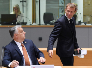 Macron a gondtalanság végét jelentette be, miközben Orbánnak is odaszúrt