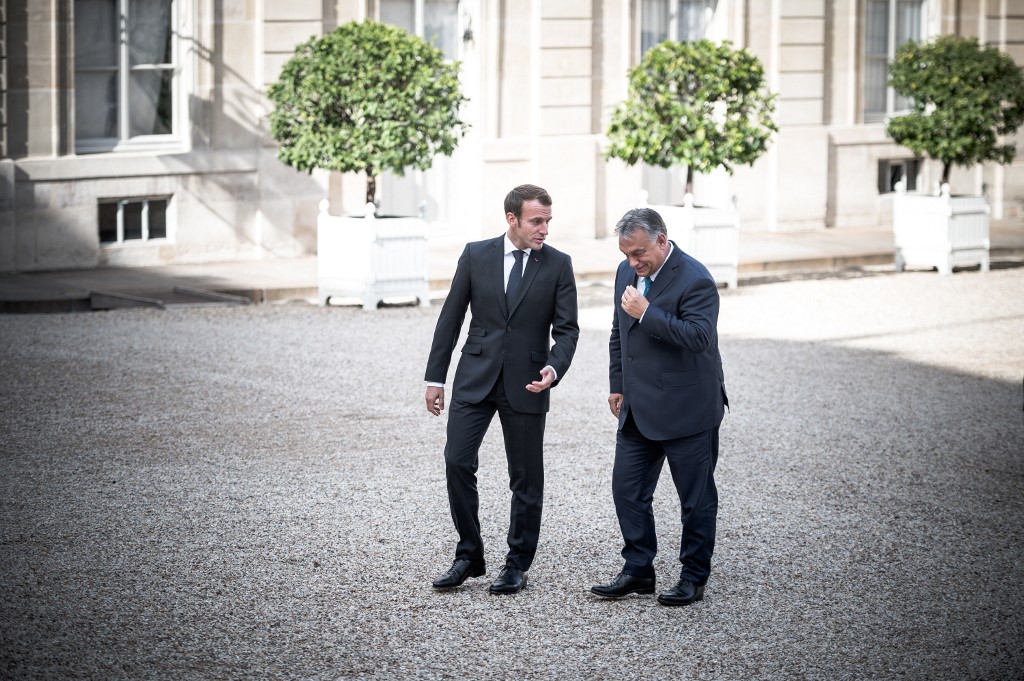 Budapestre jön a francia elnök