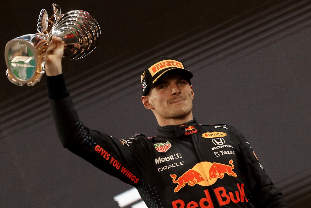 F1: Elképesztő versenyen avattak új világbajnokot