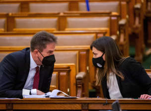 Varga Judit ismét mentesült a politikai felelősségre vonás alól a Schadl-Völner ügyben