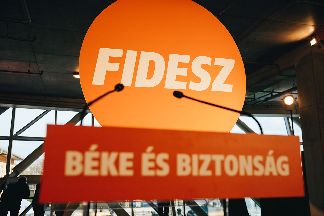 Népszava: a Fidesz-KDNP-hez közeli szervezeteknek is jutott a Falusi Civil Alap pénzeiből