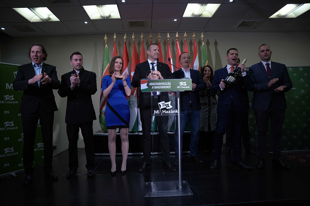Toroczkai szerint a Jobbik és Bajnai Gordon törölték a Facebook-oldalát