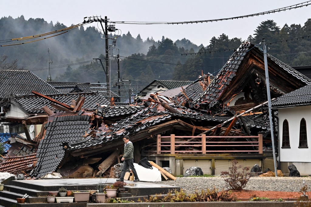 Emelkedett a földrengés halálos áldozatainak száma Japánban