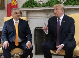 „Nemes harcot vív” – Orbán Viktor megvédi a bíróság elé idézett Donald Trumpot