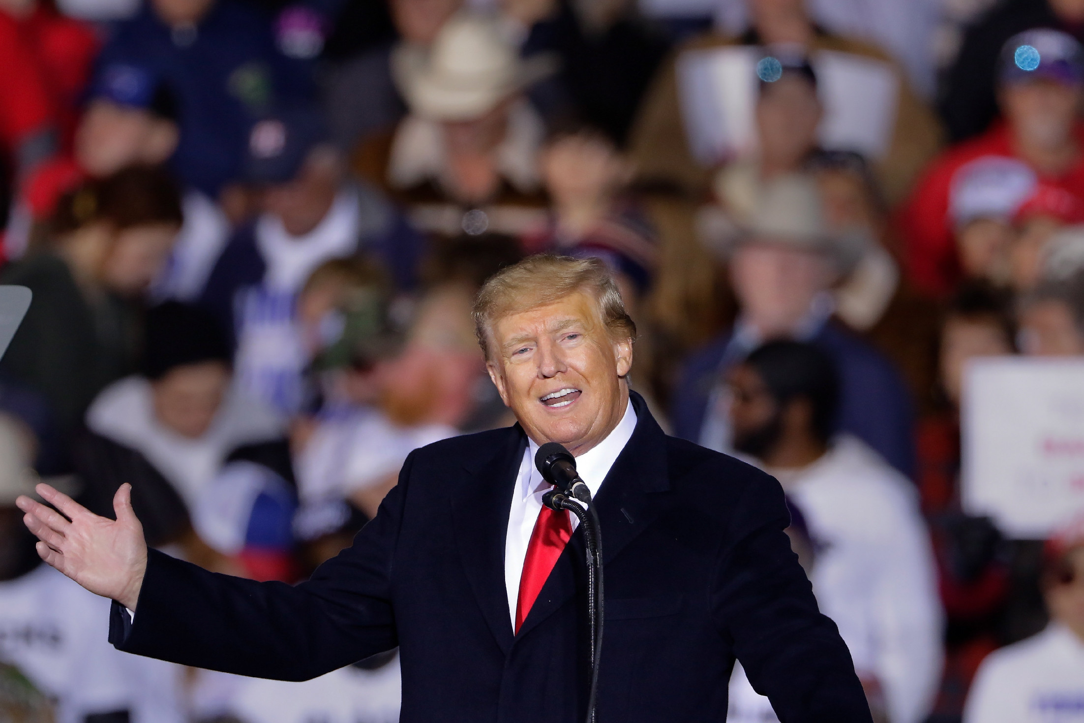Kémkedtek Trump után, állítja a különleges ügyész
