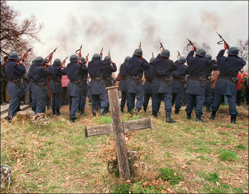 KOSOVO-FUNERAL-SOLDIERS