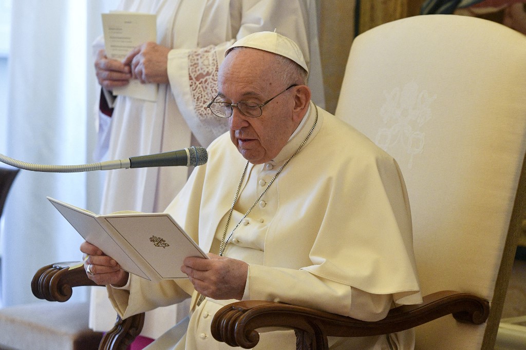 Ferenc pápa a túszok azonnali szabadon bocsátására szólított fel