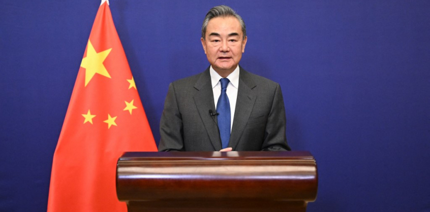Kínai külügyminiszter: Kína sem szeretné, hogy tovább eszkalálódjon az ukrán helyzet