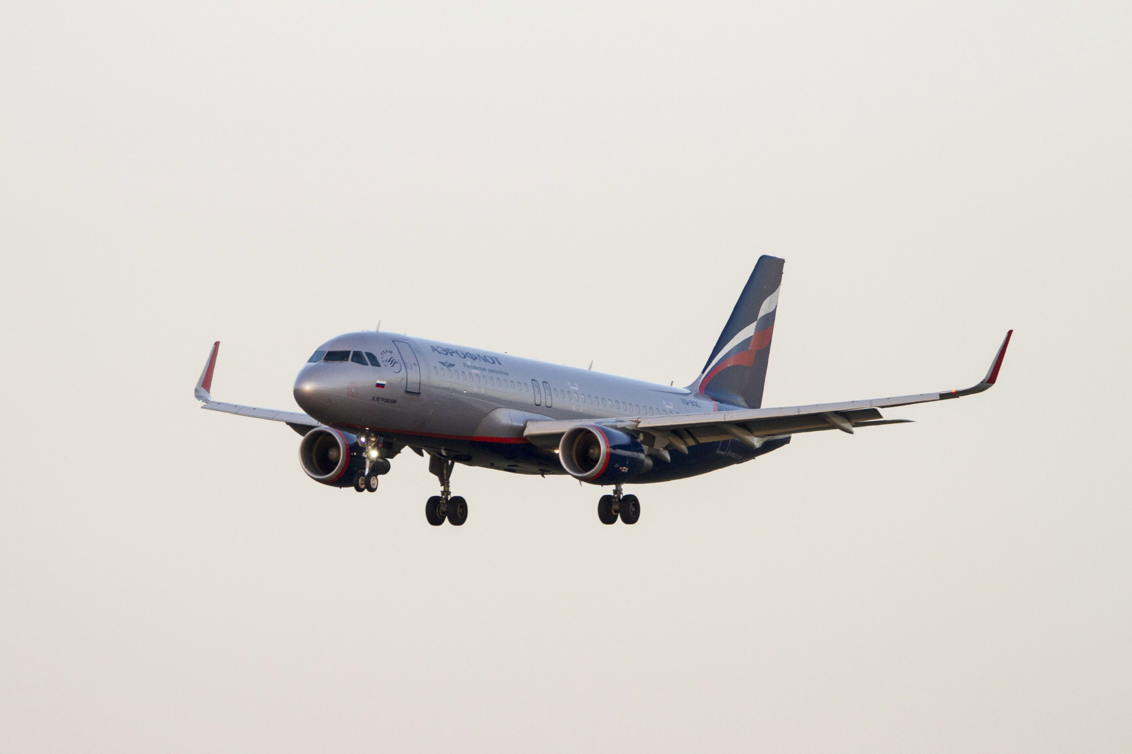 Felfüggesztette az összes orosz légitársaság engedélyét az Európai Repülésbiztonsági Ügynökség