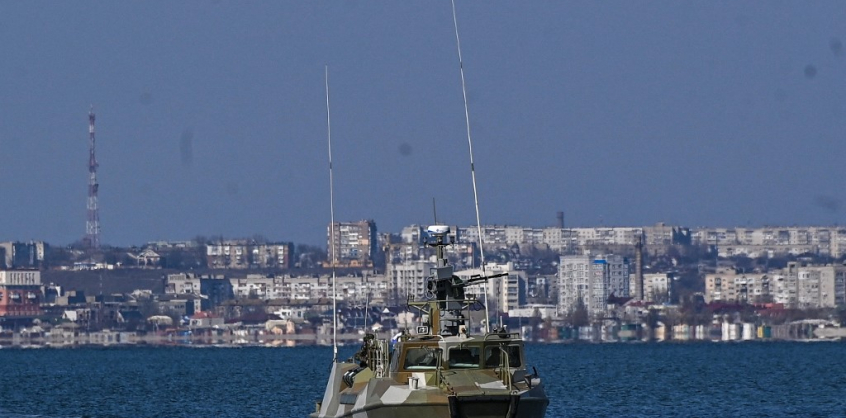 Orosz hadihajók tartanak Ukrajna felé