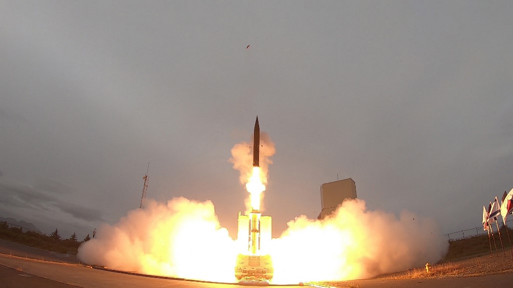Emelkedik a feszültség az észak-koreai rakétázás miatt