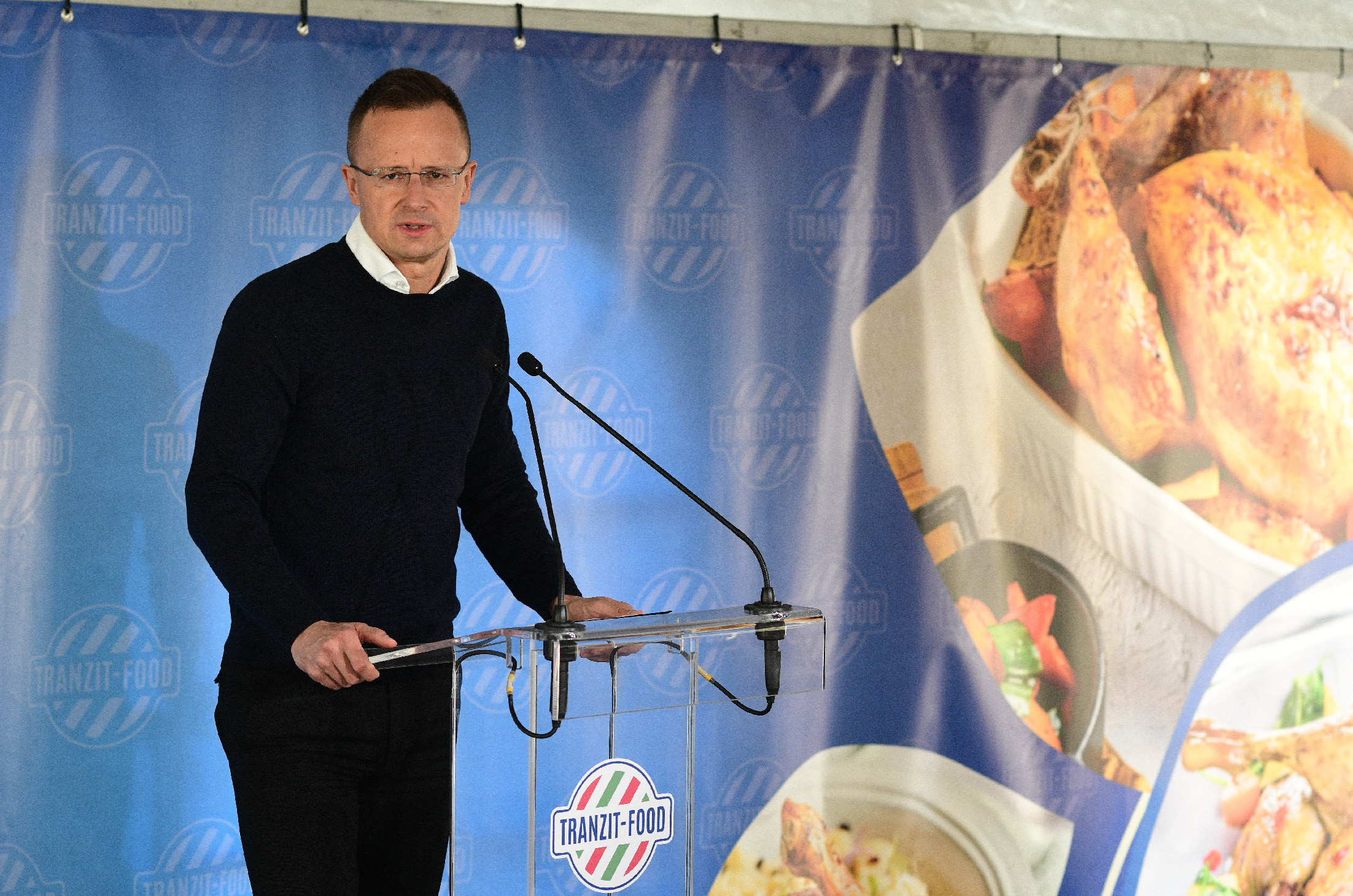 Szijjártó: nekünk nem az ukrán elnökkel, hanem a magyar baloldallal van vitánk