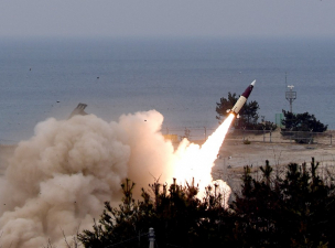 Észak-Korea ismét rakétákat lőtt ki Japán felé