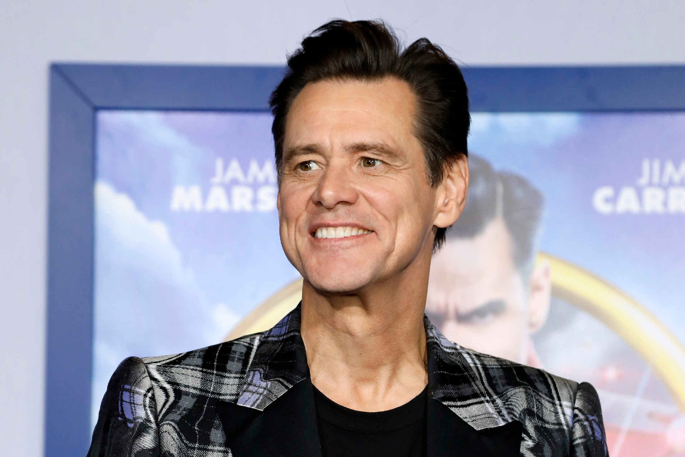 „Gerinctelenek!” – Jim Carrey ki van akadva, durván beszólt