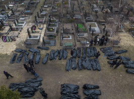 Az orosz megszállás áldozataira emlékeznek Ukrajnában Bucsa visszafoglalásának évfordulóján