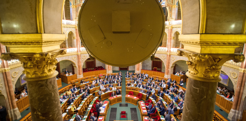 A kormánypártok ma megszavazzák a 2023-as költségvetést