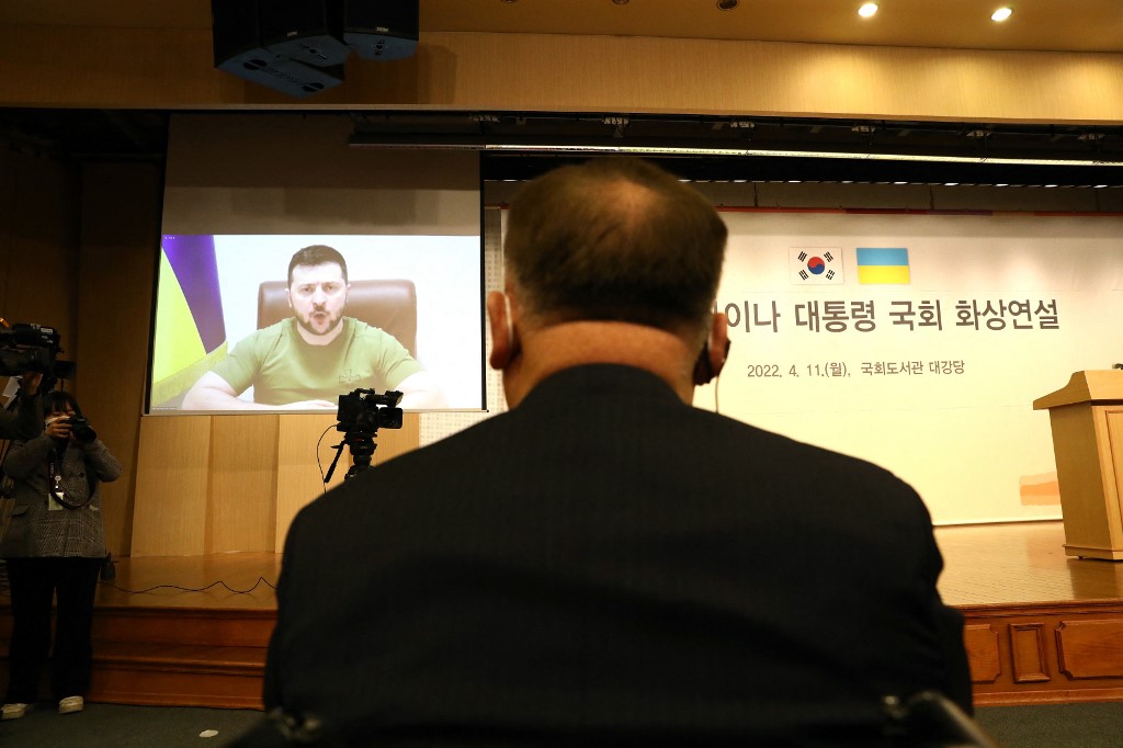 Dél-Koreától kért fegyvert Zelenszkij