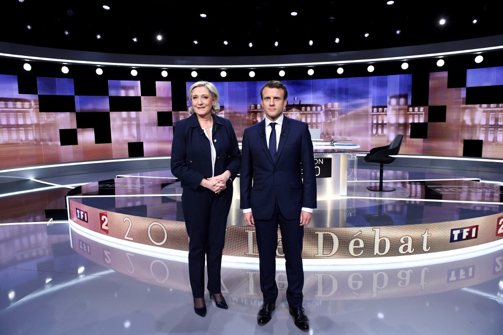 Le Pen nem kér Zemmourból, Sarkozy Macront támogatja