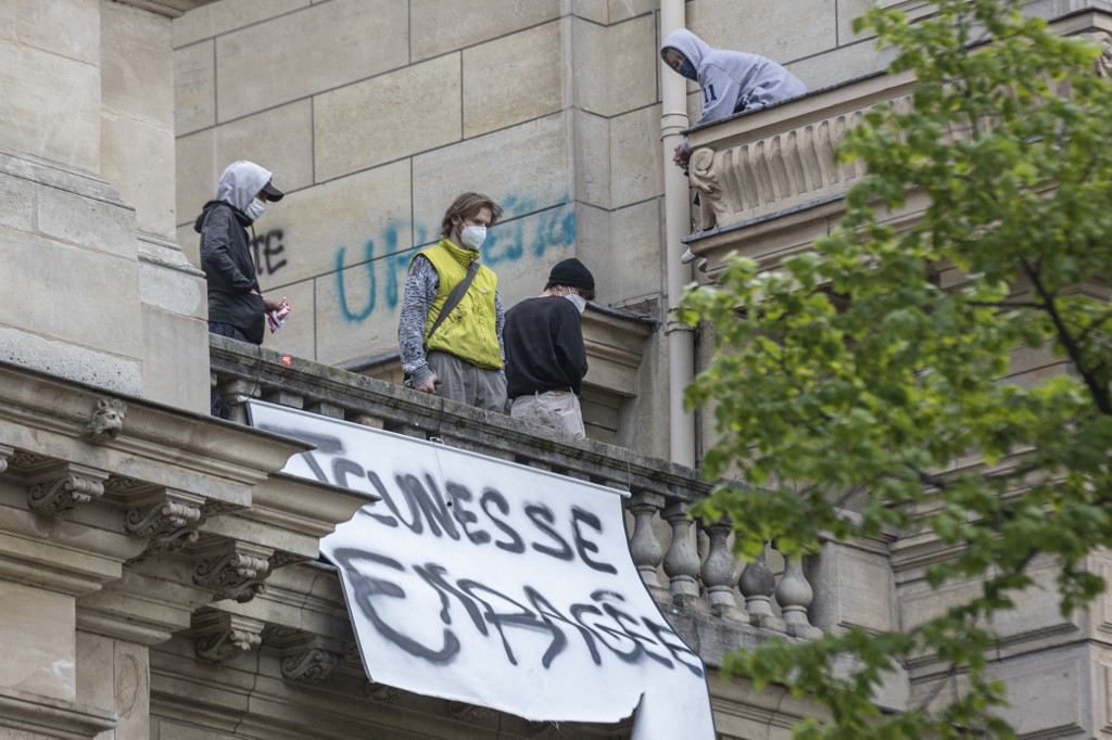 Egyetemfoglalással reagáltak a diákok a francia elnökválasztás első fordulójára