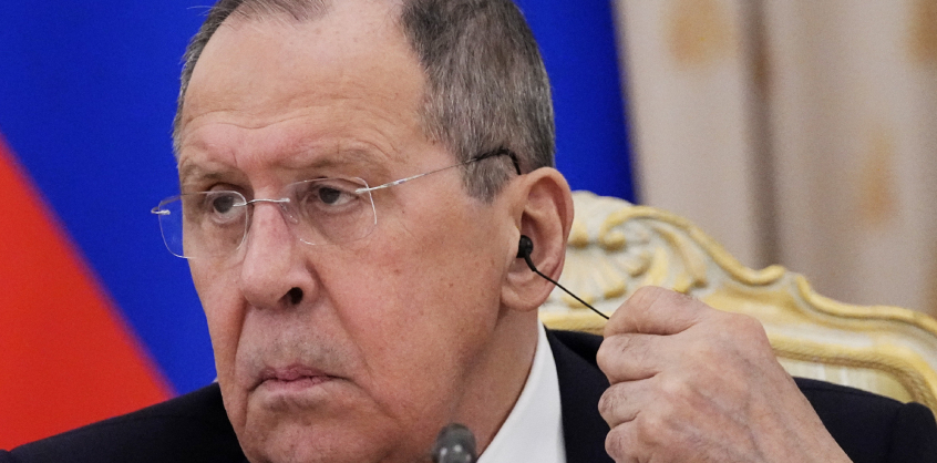 Lavrov: Oroszország nem tekinti magát háborúban állónak a NATO-val