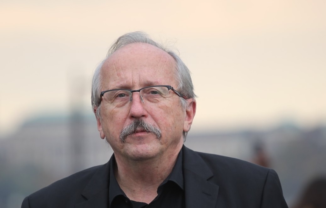 Niedermüller Péternek a vidéki antiszemitizmus jutott eszébe a Dohány utcai zsinagóga meggyalázásáról