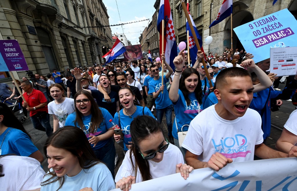 Az abortusz betiltását követelték tüntetők a szomszédban