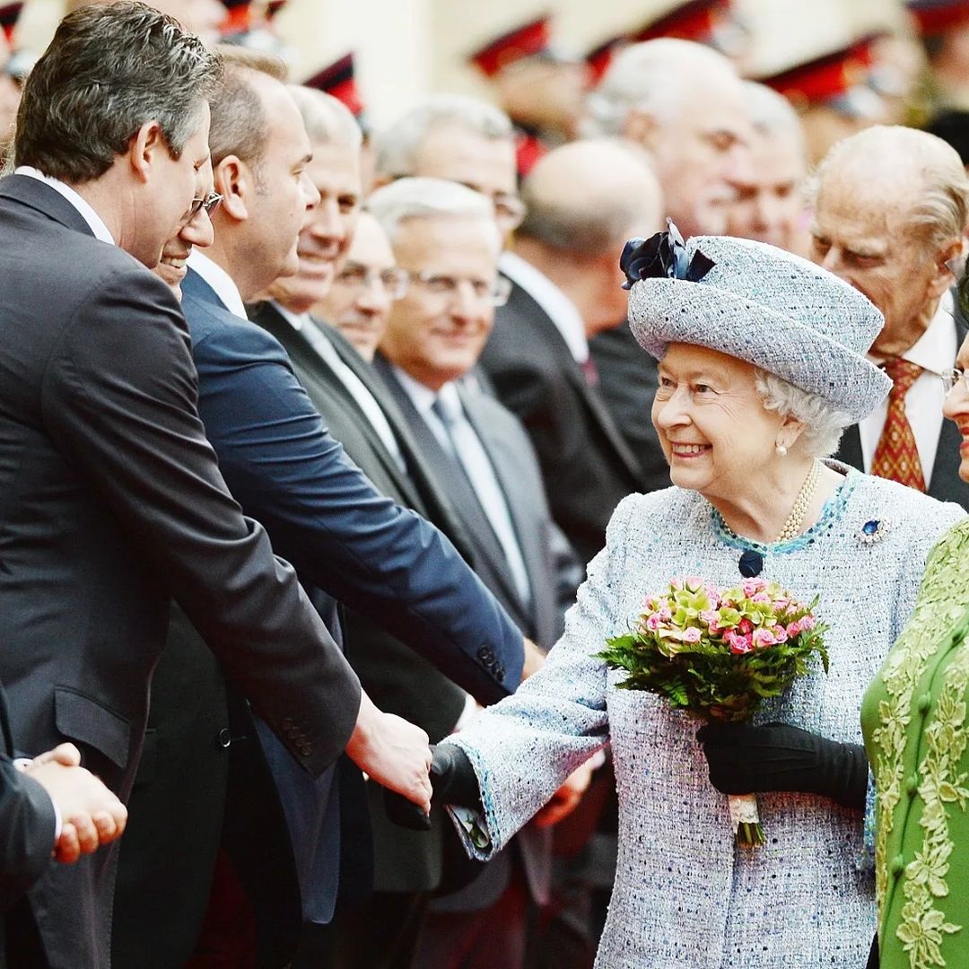 Drogbotrány a királyi családban: Erzsébet királynőhöz közelálló személyeket tartóztattak le 