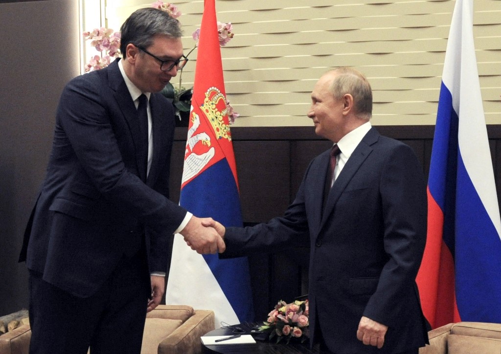 Szerb elnök: „azt kell eldönteni, hogy békét vagy háborút akarunk-e”