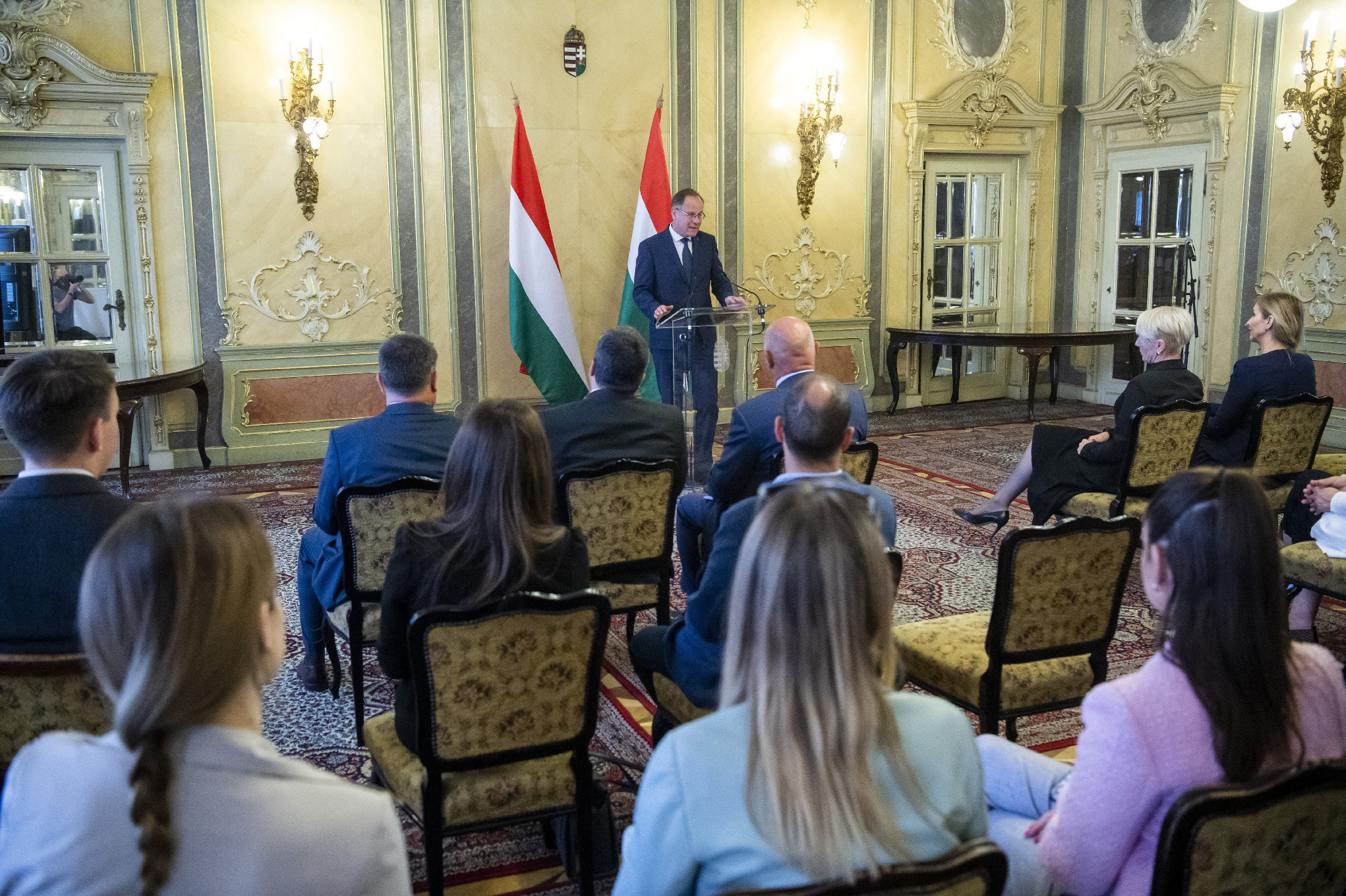 Navracsics bizakodó, szerinte kibékülhet a Fidesz és a Néppárt