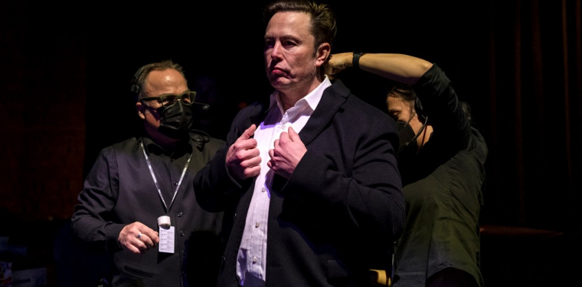 Drámai emailt küldött el Elon Musk a Tesla igazgatótanácsának