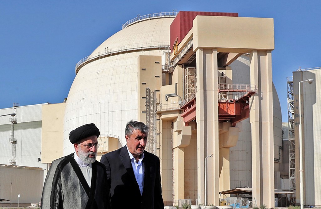 Irán beengedi a nemzetközi ellenőröket atomprogramjába