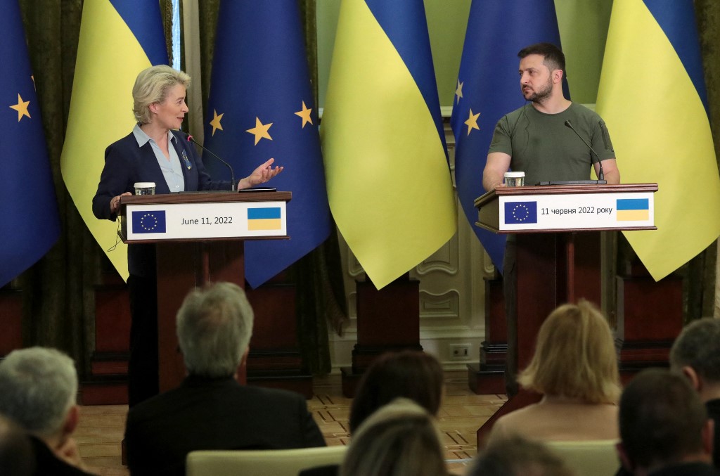 Zelenszkij megsürgette von der Leyent: Minél előbb az EU-ban akarja látni Ukrajnát