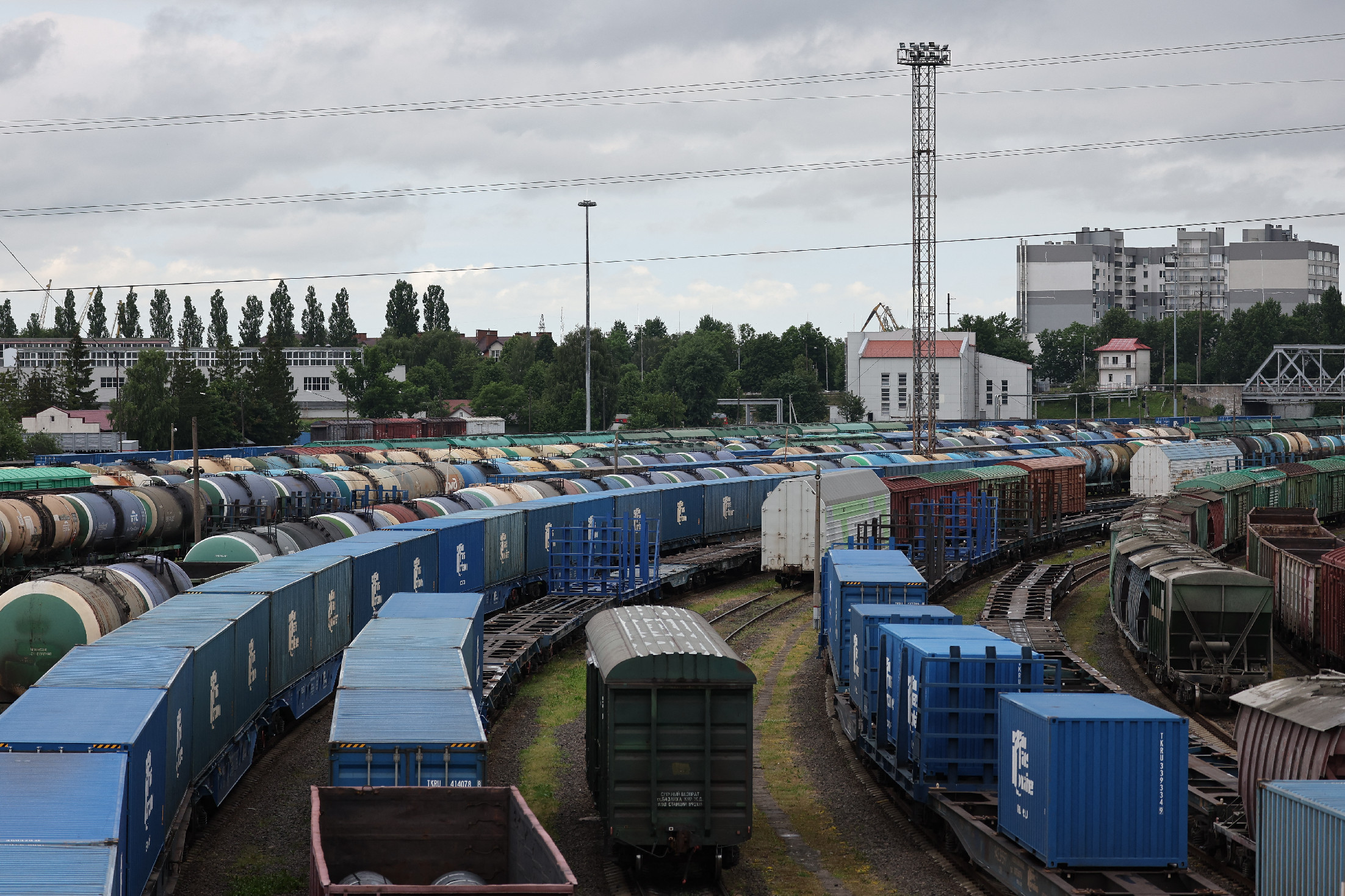 Enyhülhet a válság: az EU engedélyezi a szankcionált áruk eljuttatását Kalinyingrádba