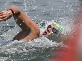 Rasovszky Kristóf feladta a nyíltvízi úszók 10 kilométeres férfi versenyét, Betlehem Dávid ötödik lett