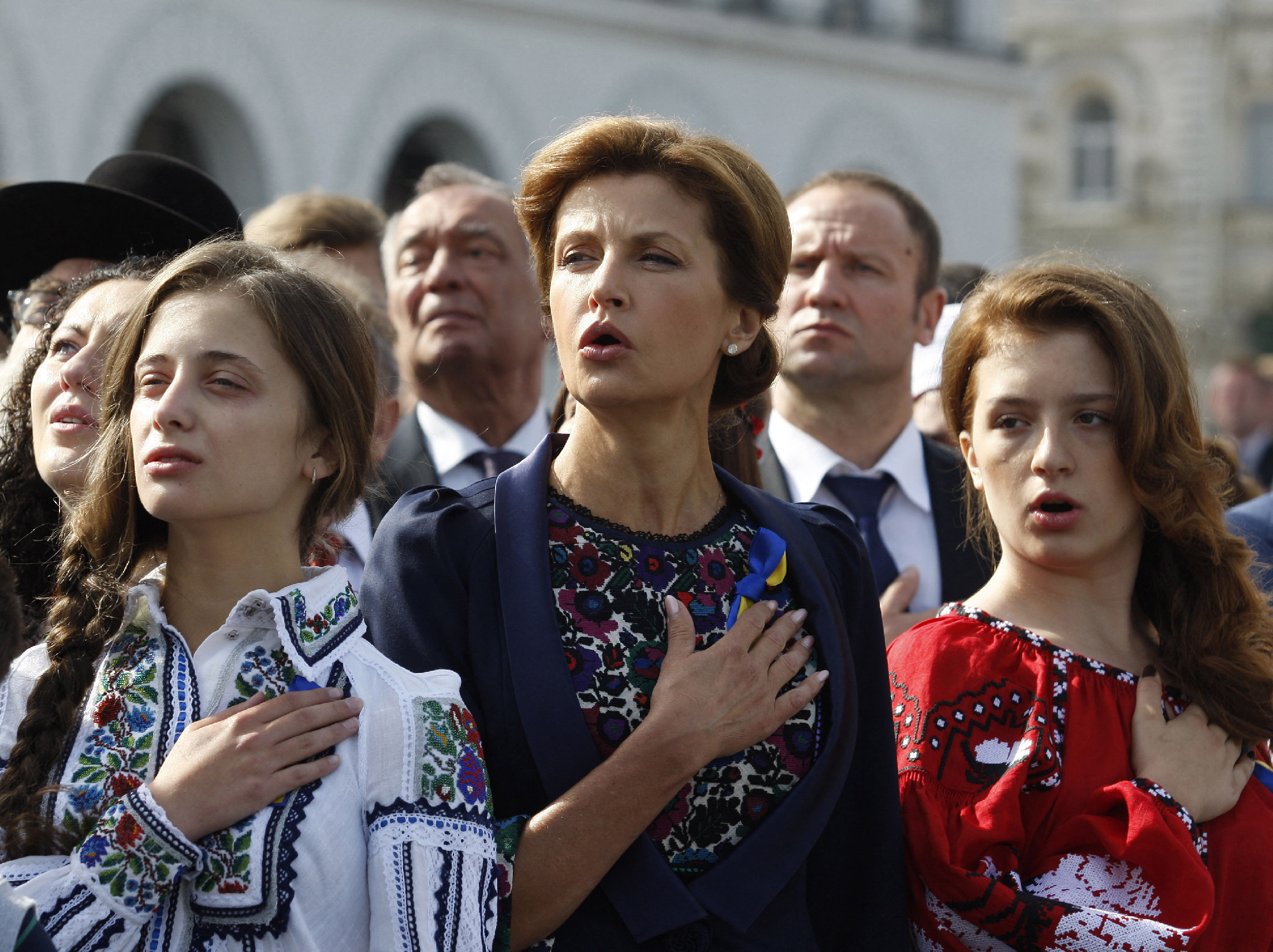 Videó – Rátámadt egy újságíróra a volt ukrán elnök felesége