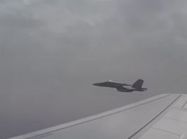 Videó – Bombafenyegetés miatt az Easyjet egyik járatát vadászgép kísérte a leszállásig