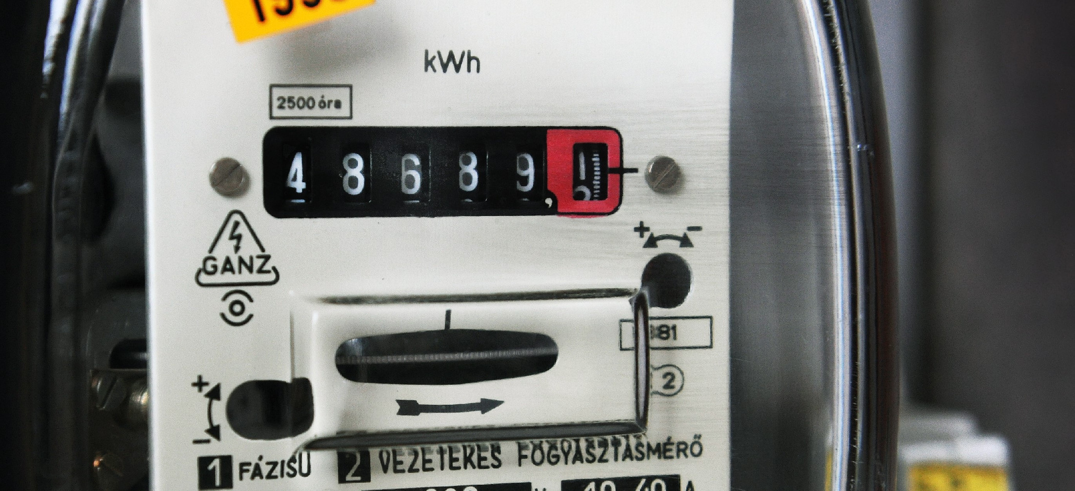 Mire elég egy kWh energia? Mennyit fogyaszt a mosógép? Itt egy lista, ami választ ad minderre