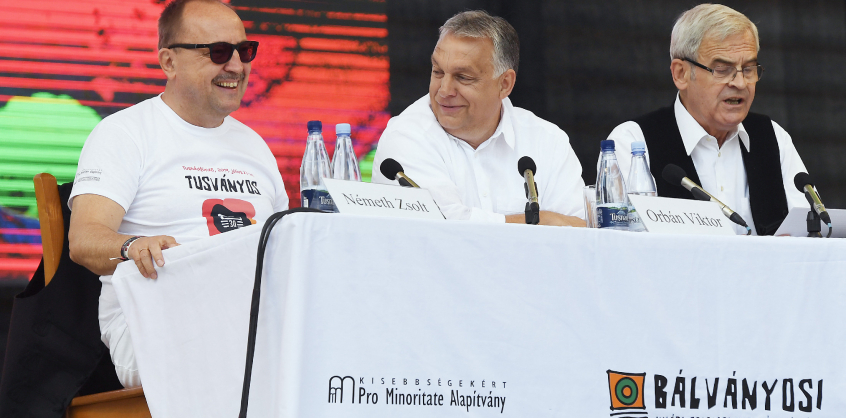 Orbán már robog Tusnádfürdő felé