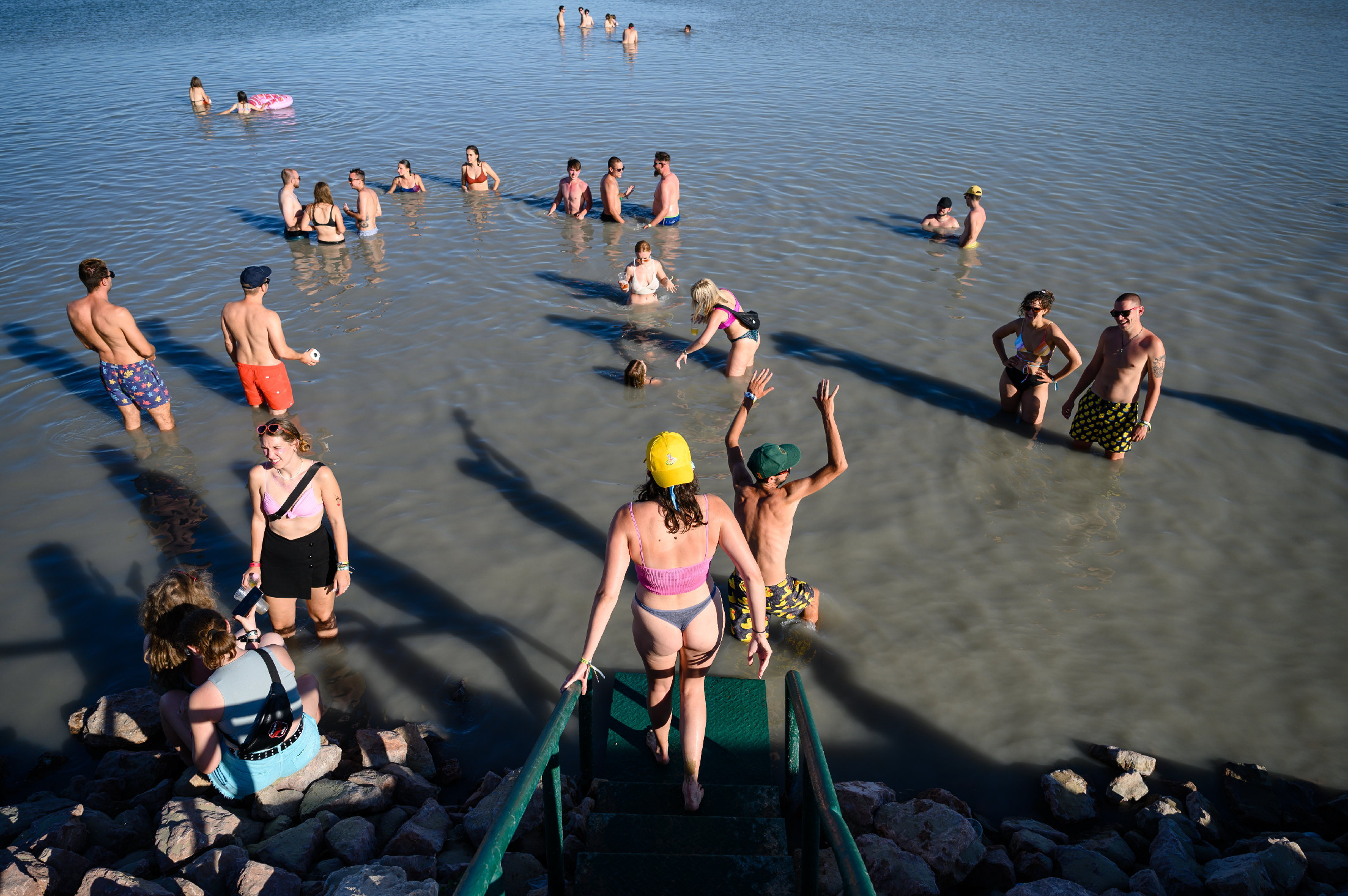 Rendkívüli hír – fürdési tilalmat rendeltek el a Velencei-tó egyik strandján