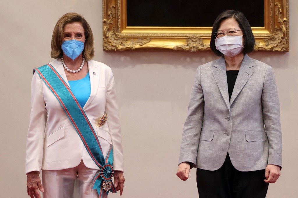 Óvatosan határolódott el az amerikai külügyminiszter Nancy Pelosi tajvani akciójától