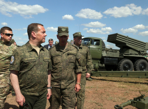 Medvegyev szerint mindenről a NATO tehet